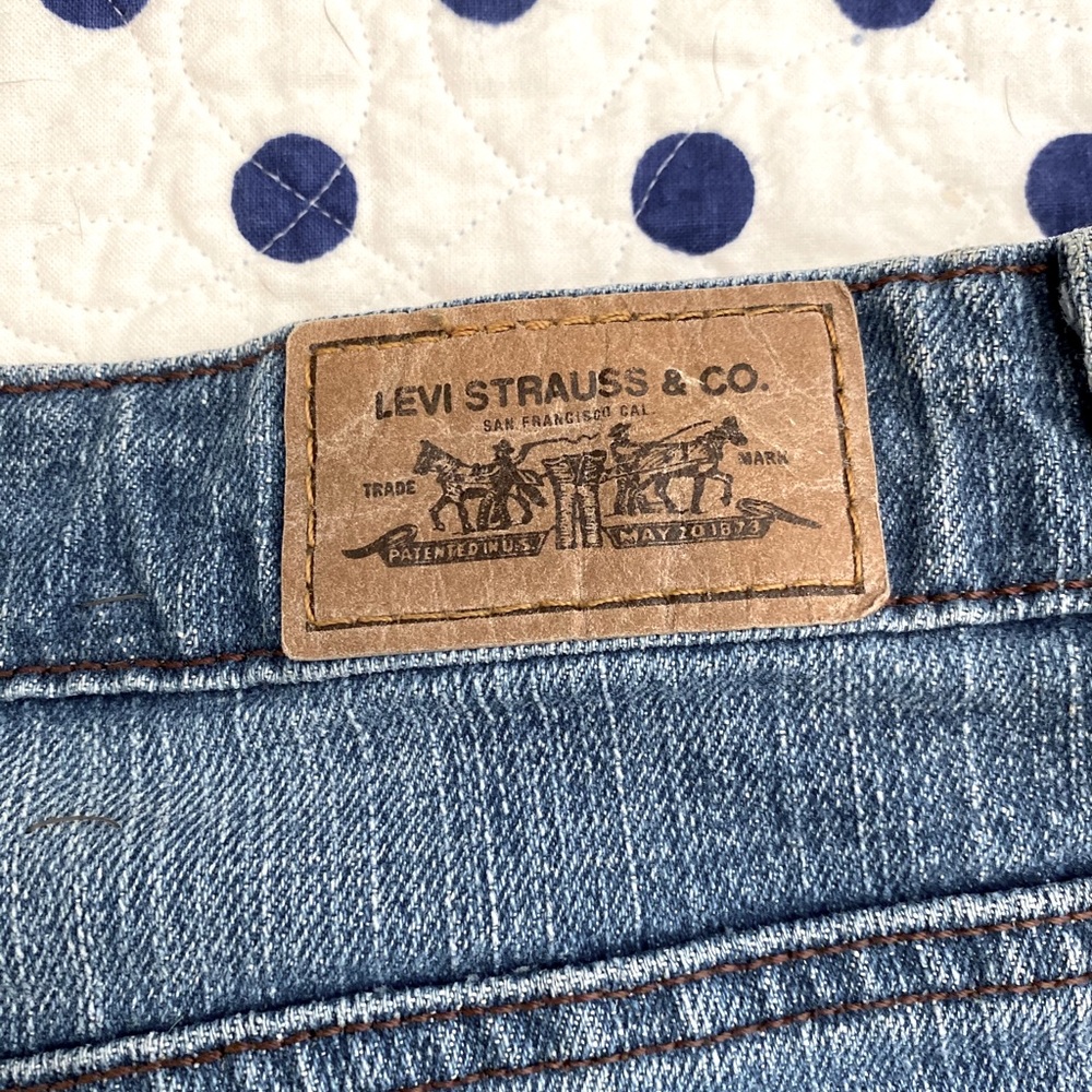 LEVI 515 Bootcut Jeans 👖 💙💙